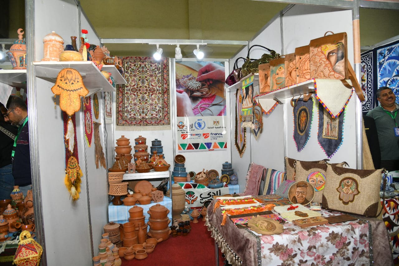 الغربية تشارك فى معرض أيادى مصر للصناعات اليدوية  (2)