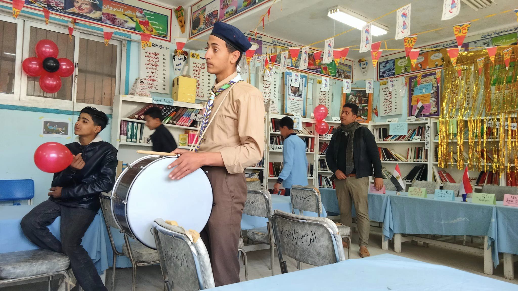 بالطبول وداع مديري مدرسة