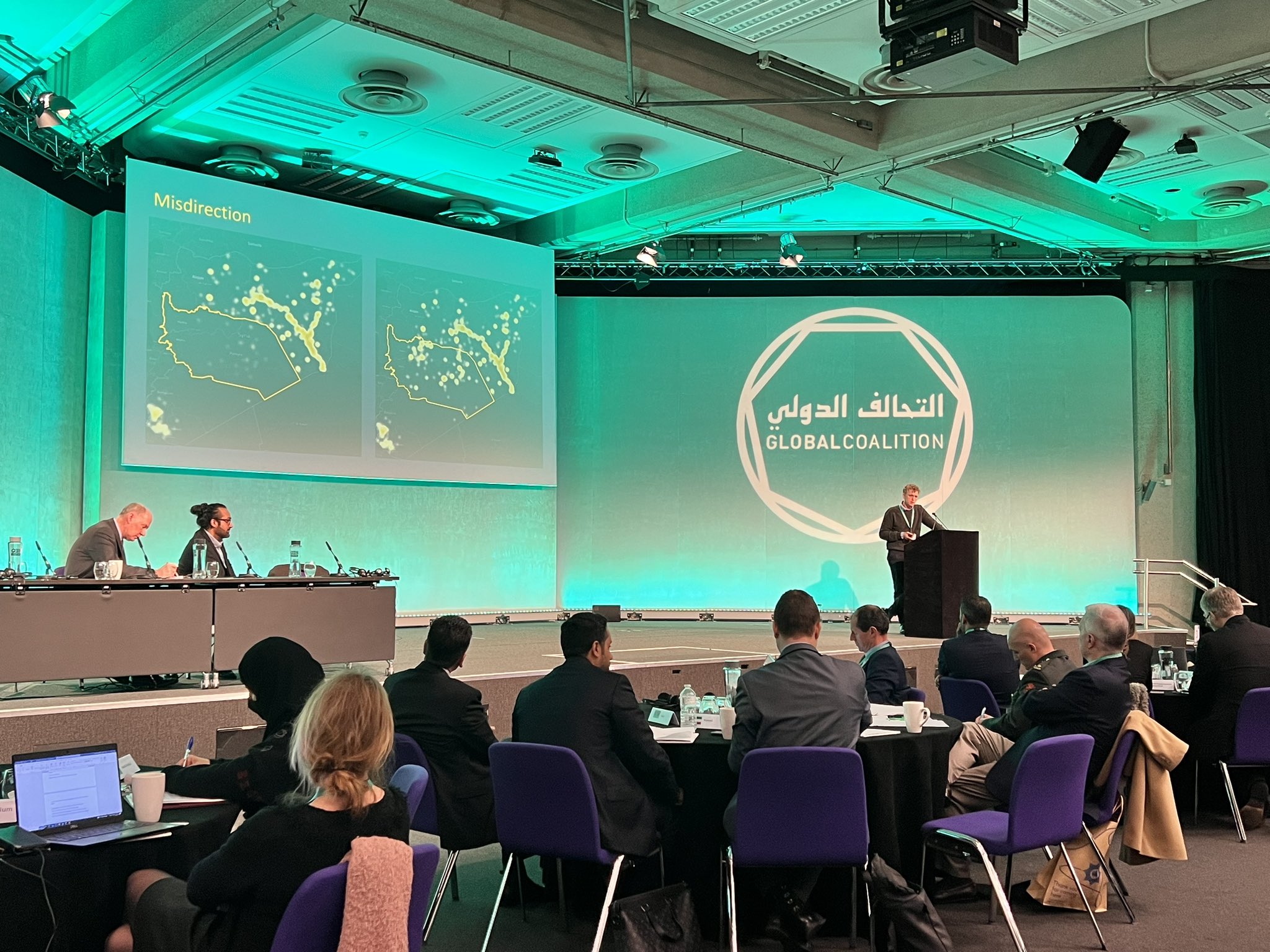 جانب من الاجتماع في لندن