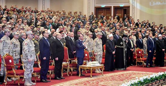 الرئيس السيسي يشهد احتفال يوم الشهيد (1)
