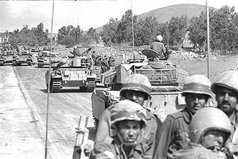 عبور الدبابات المصرية خط بارليف (2)