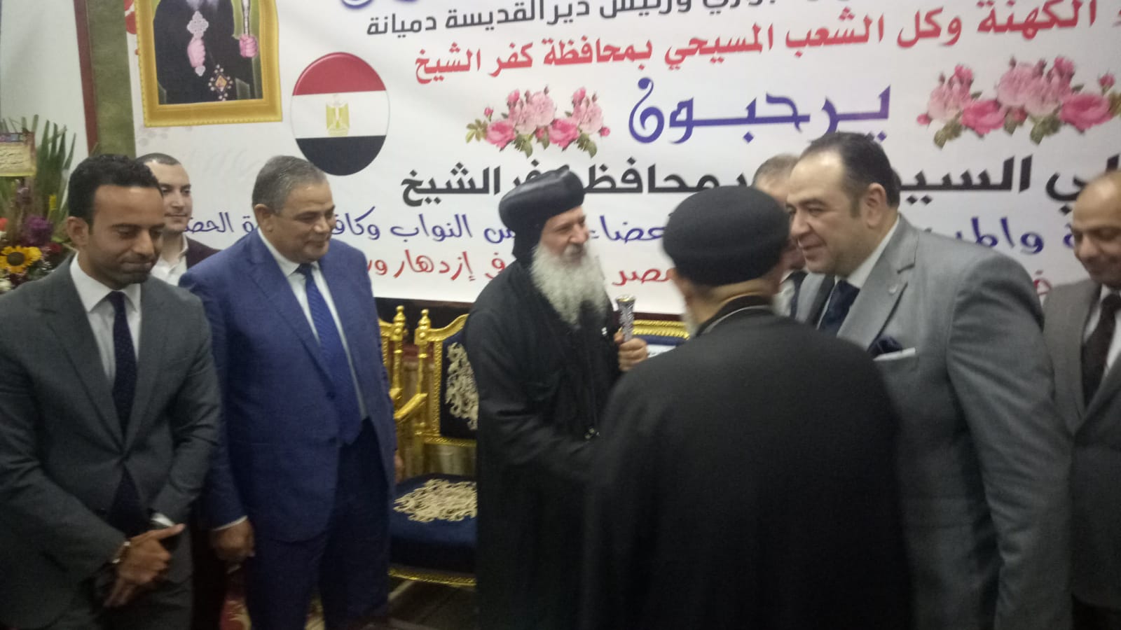 رئيس جامعة كفر الشيخ يقدم التهنئة بعيد القيامة