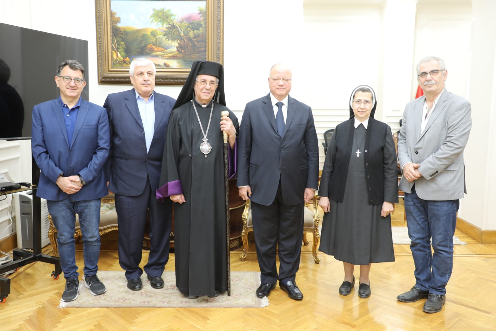 محافظ القاهرة يستقبل وفد بطريركية الأرمن الكاثوليك 4