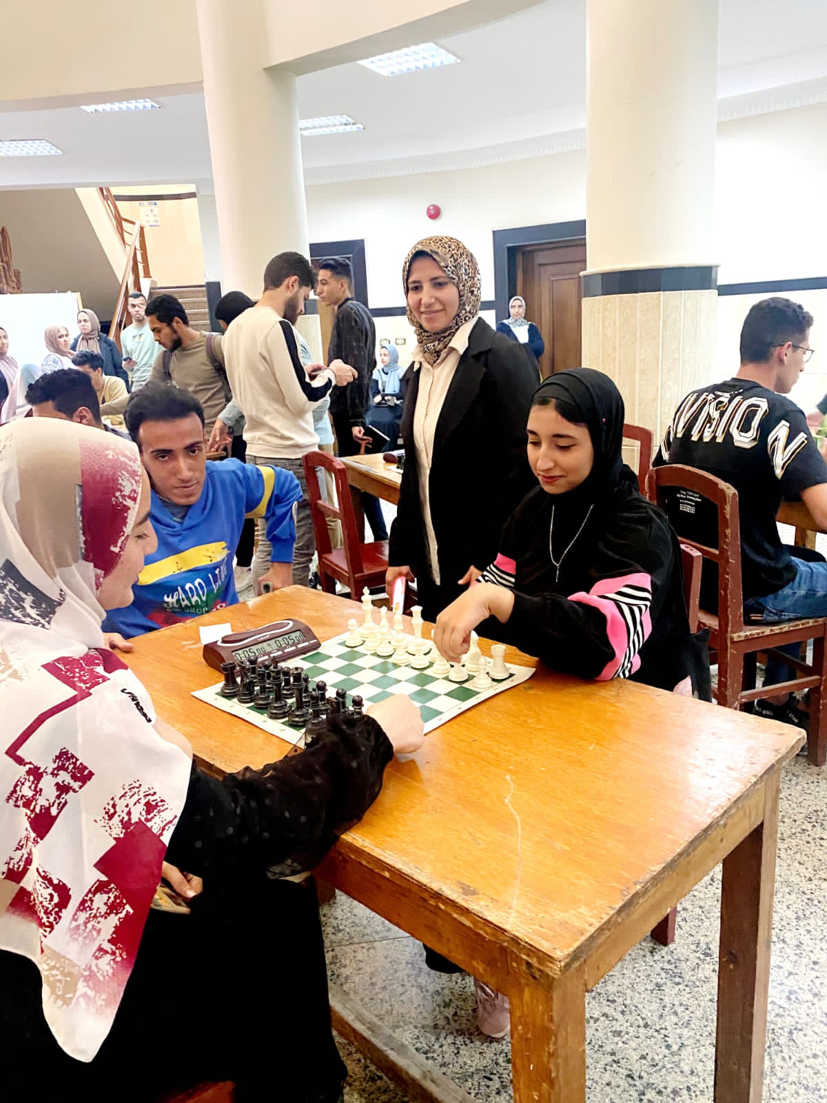 جانب من مسابقات الشطرنج بجامعة كفر الشيخ