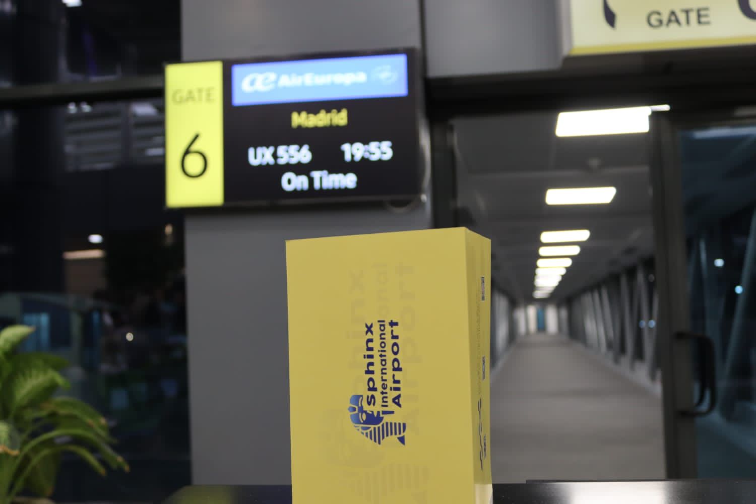 مطار سفنكس الدولي يستقبل أولى رحلات إير أوروبا الإسبانية     (17)
