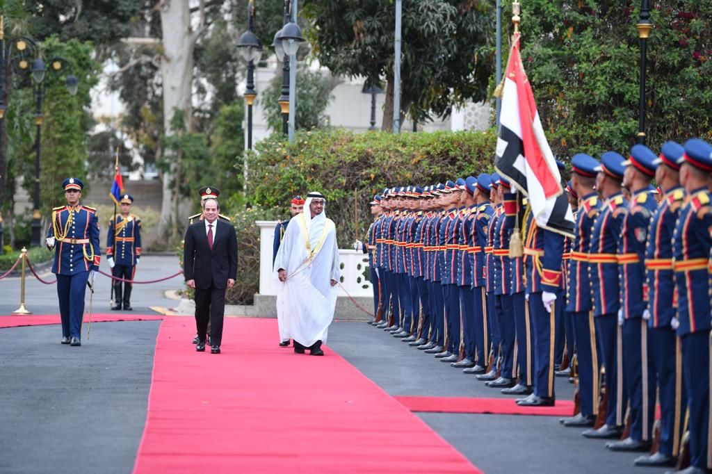 الرئيس السيسى يرحب بأخيه الشيخ محمد بن زايد (1)