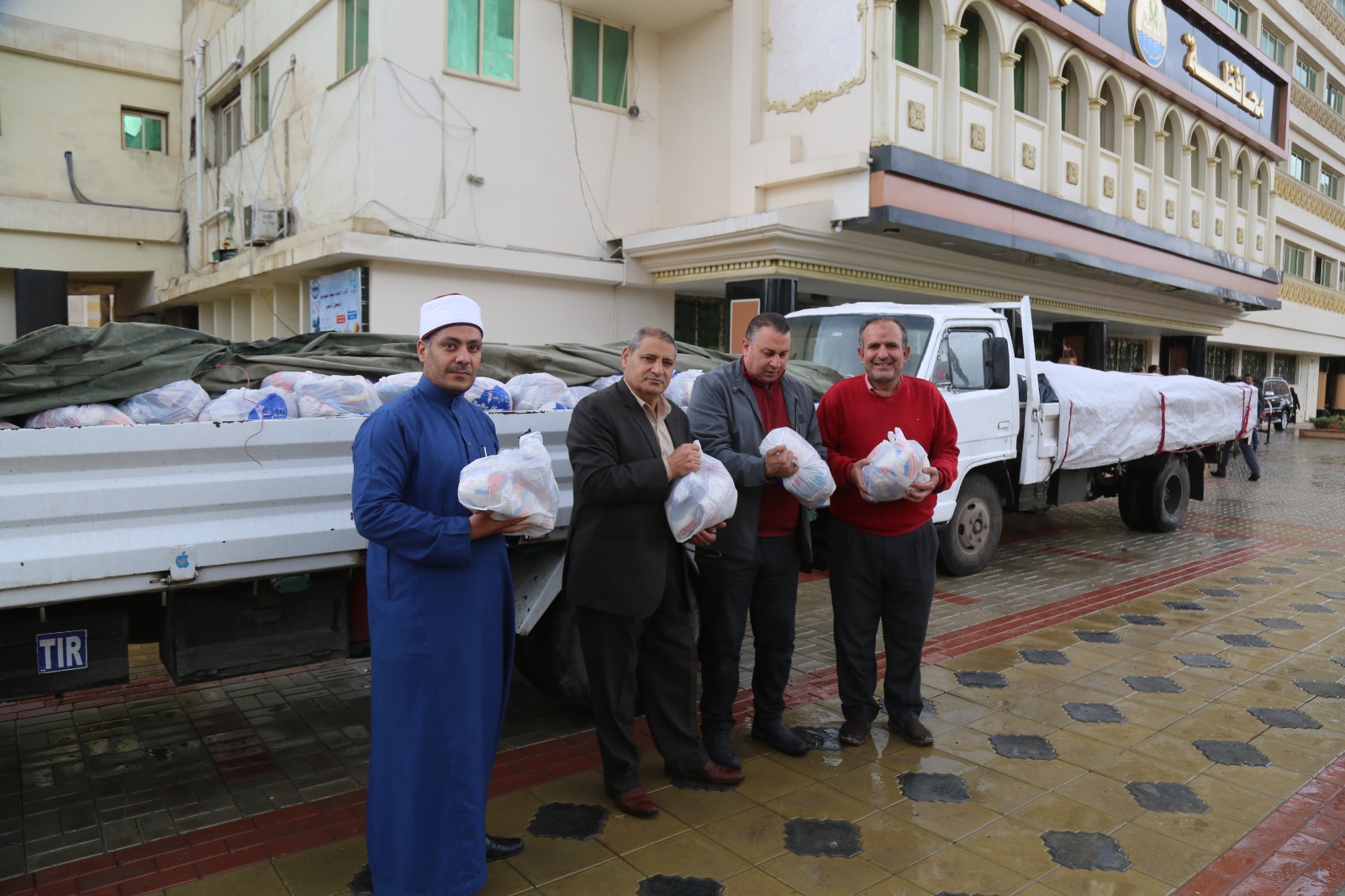 وصول 1200 شنط رمضانية لكفر الشيخ