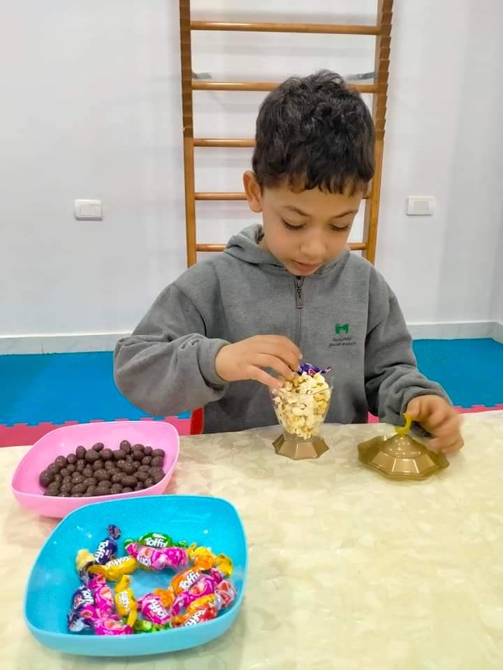 تعليم الأطفال عمل فانوس رمضان بالهدايا