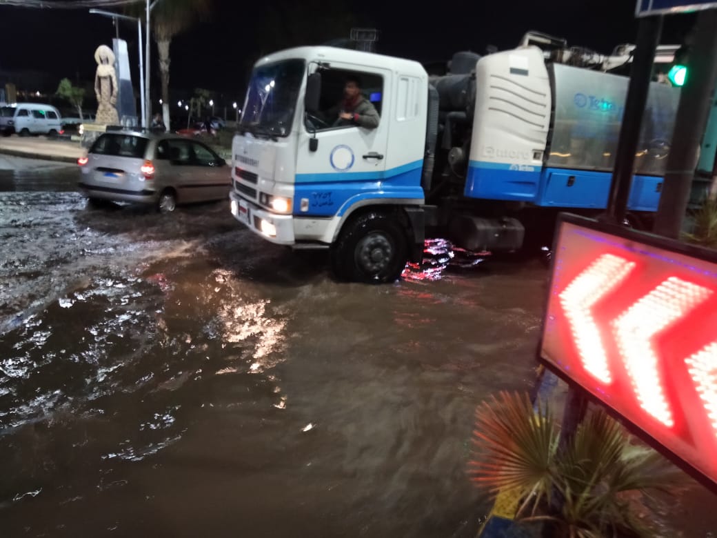  انتشار سيارات مياه القناة فى الشوارع  (4)