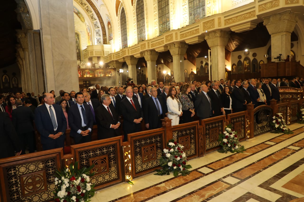 محافظ القاهرة يشهد احتفال عيد القيامة (2)