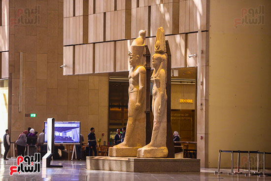 وزير السياحة وجولة المتحف المصري الكبير (23)