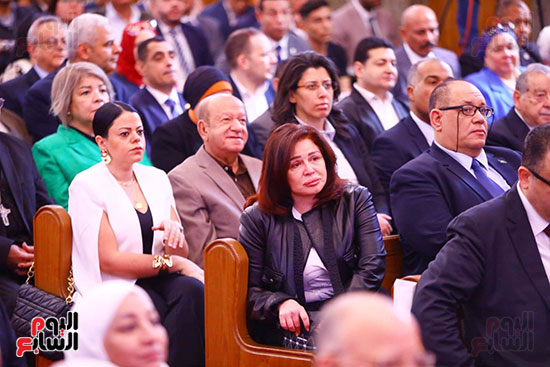 الكنيسة الإنجيلية تبدأ الاحتفال بعيد القيامة فى مصر الجديدة  (53)