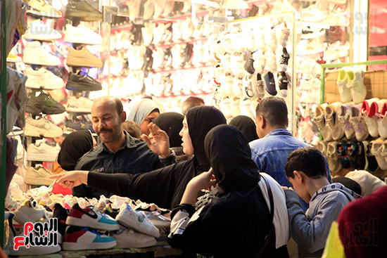 زحام شارع العريش بالجيزة لشراء ملابس العيد (26)