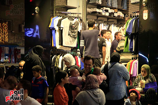 زحام شارع العريش بالجيزة لشراء ملابس العيد (10)
