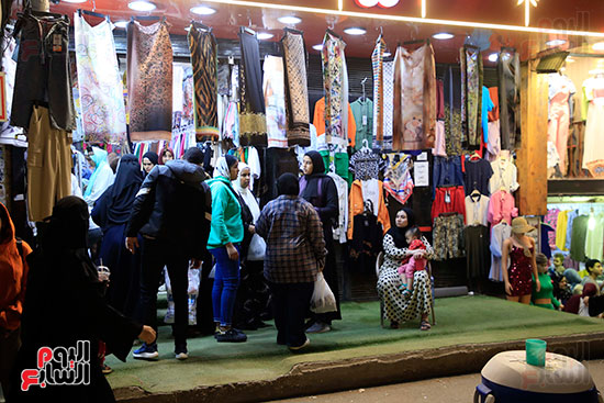 زحام شارع العريش بالجيزة لشراء ملابس العيد (8)