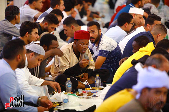 إفطار جماعى بالجامع الأزهر (31)