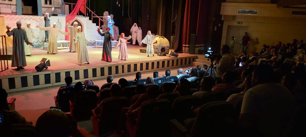 مسرح قصر ثقافة الأقصر يقدم عرض حلول الحارس