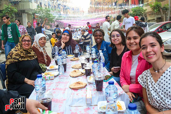 أطول مائدة رمضانية بمصر (33)