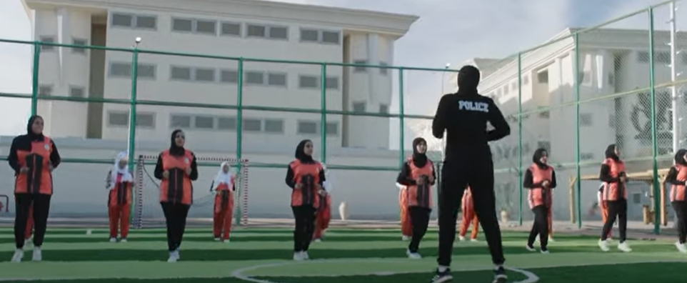 ممارسة التريض للنزيلات خلف الأسوار