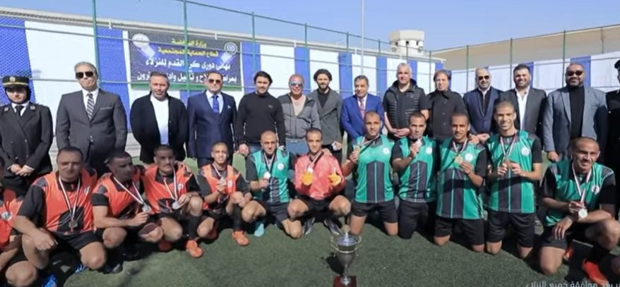 جانب من حضور الشخصيات العامة لدوريات خلف الأسوار