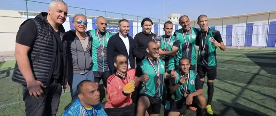حضور شخصيات عامة لمباريات خلف الأسوار