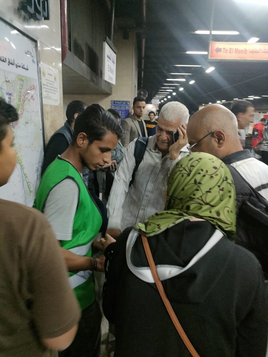 مترو الأنفاق ينتهى من توزيع 100 ألف وجبة خفيفة لإفطار الصائمين بالمحطات 2