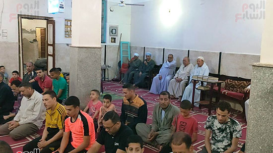 تكبيرات-عيد-الفطر-المبارك-بمساجد-سوهاج-(16)