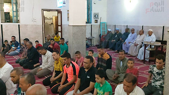 تكبيرات-عيد-الفطر-المبارك-بمساجد-سوهاج-(14)