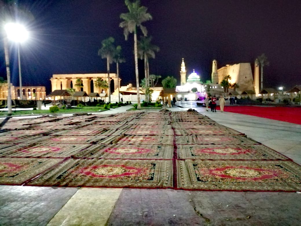 تجهيزات ساحة أبو الحجاج لإستقبال المصلين بصلاة العيد
