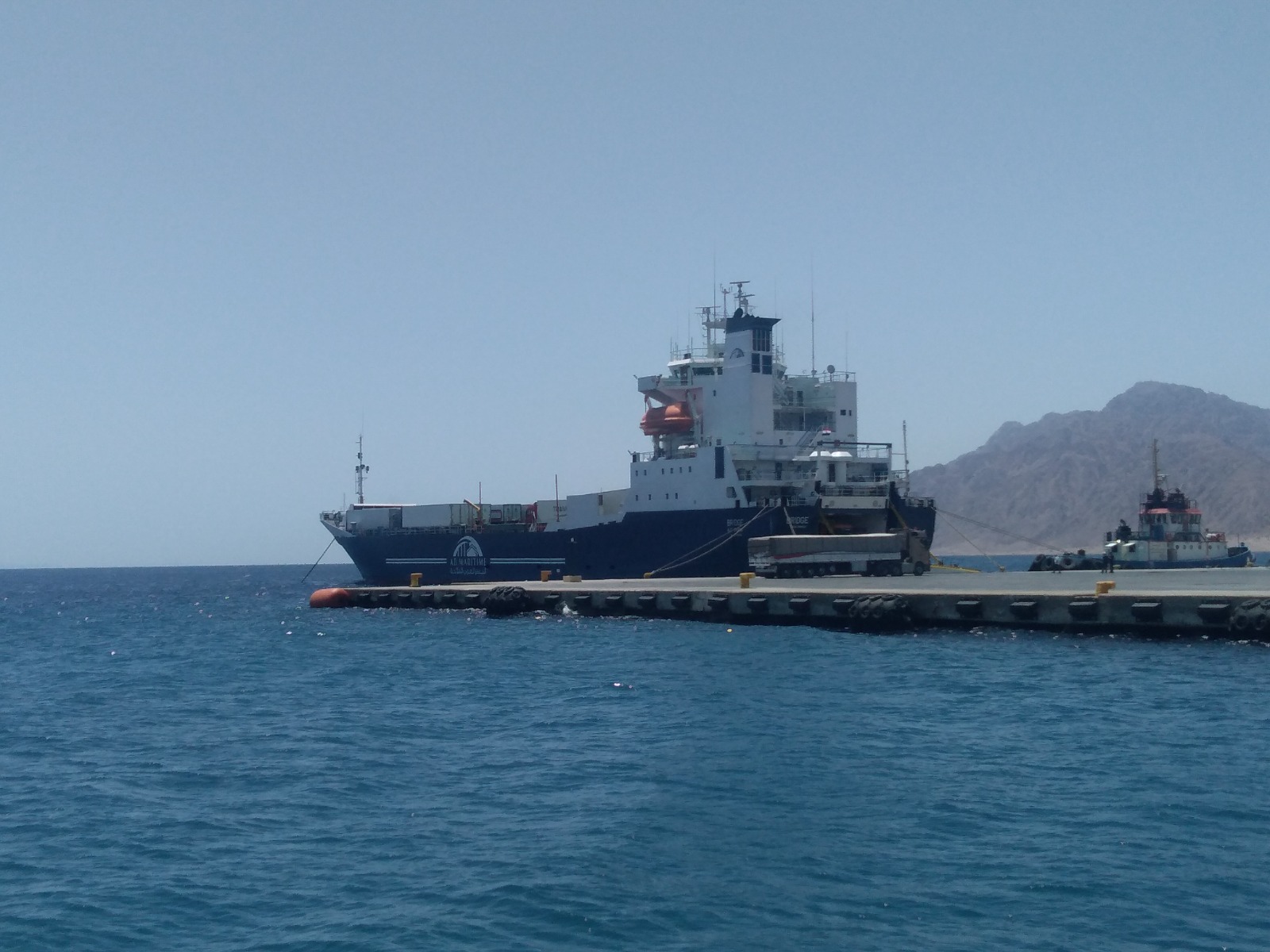 انتظام حركة الملاحة والصادرات والواردات بالموانئ البحرية المصرية باول أيام العيد 9