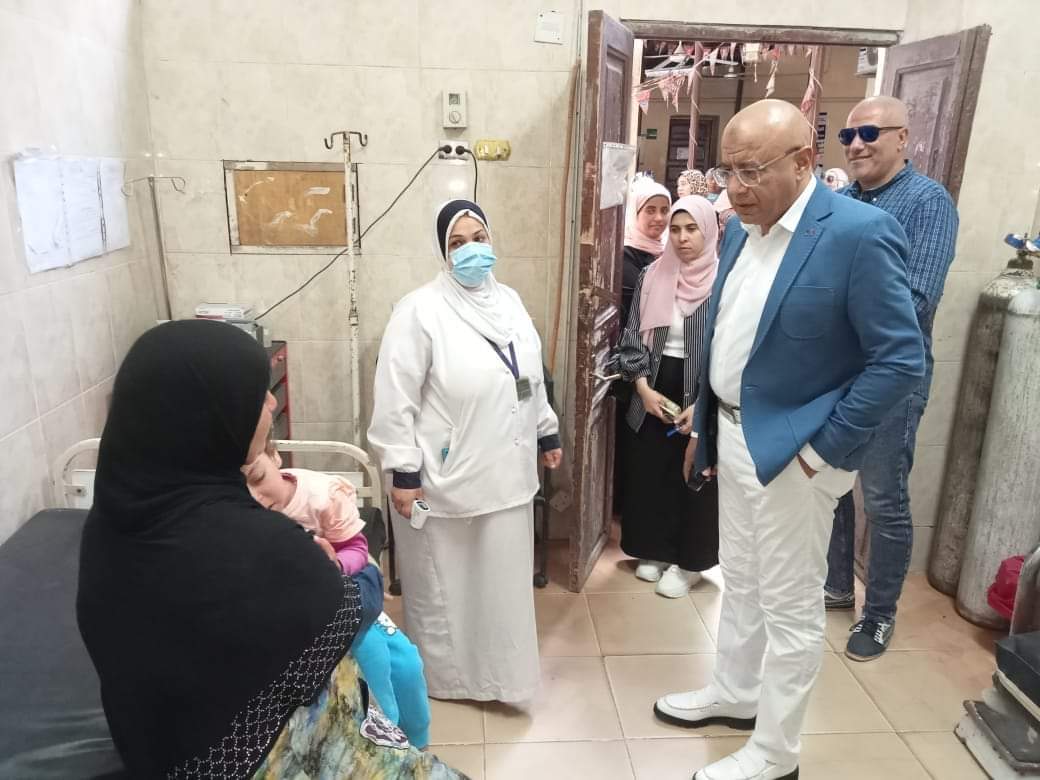 دكتور محمد يوسف يتفقد المستشفى