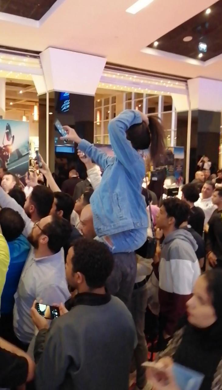 تدافع الجمهور علي محمد رمضان في عرض فيلم هارلي وبعد نجاح مسلسل جعفر العمدة (3)