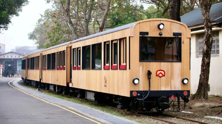 إعادة تجديد عربات القطار التاريخى فى تايوان