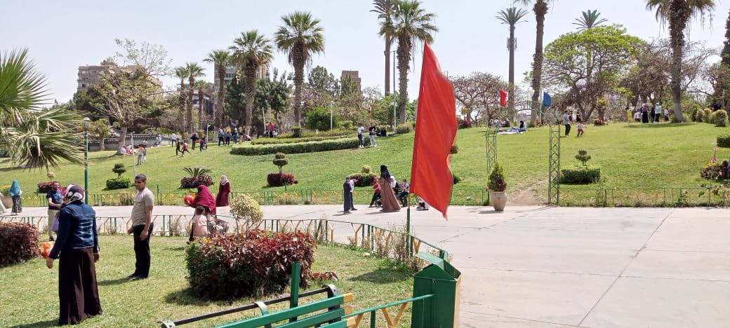 الحديقة الدولية بمدينة نصر تستقبل المواطنين للاحتفال بثانى أيام العيد (4)