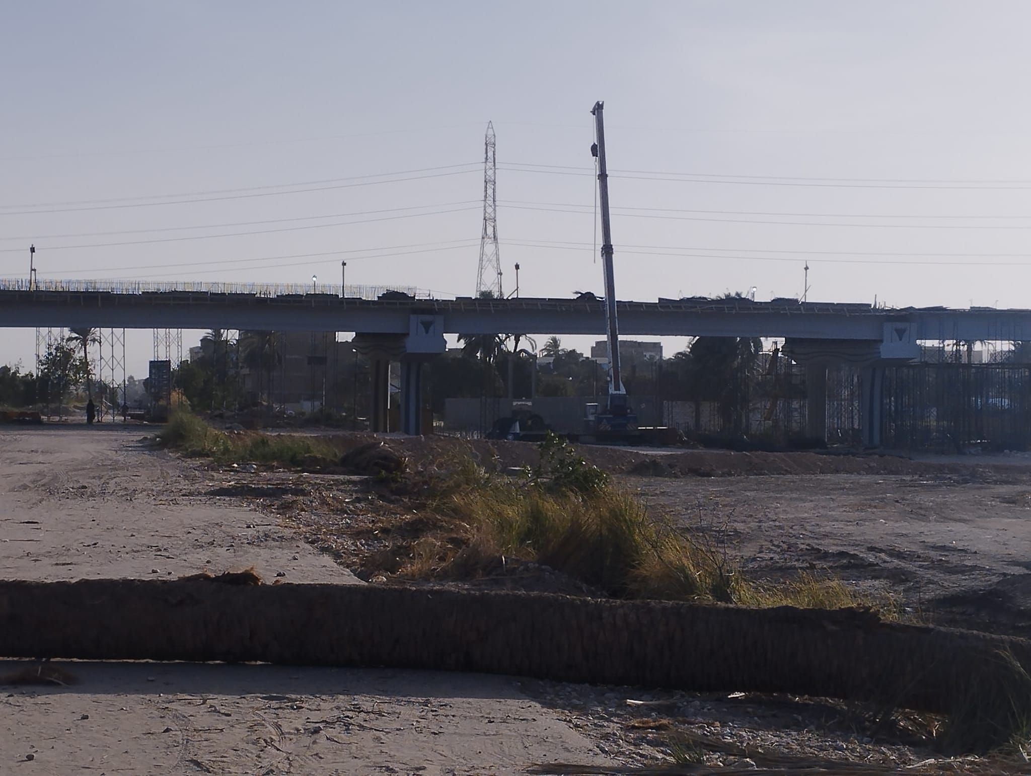 أعمال إنشاءات محور سمير فرج شمال الأقصر