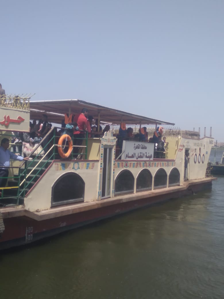 اقبال على الأتوبيس النهرى بالقاهرة فى ثانى أيام عيد الفطر (1)