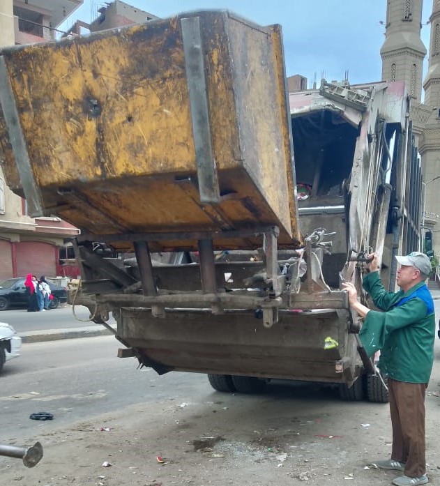 رفع 45 ألف طن مخلفات من شوارع الجيزة خلال عيد الفطر المبارك