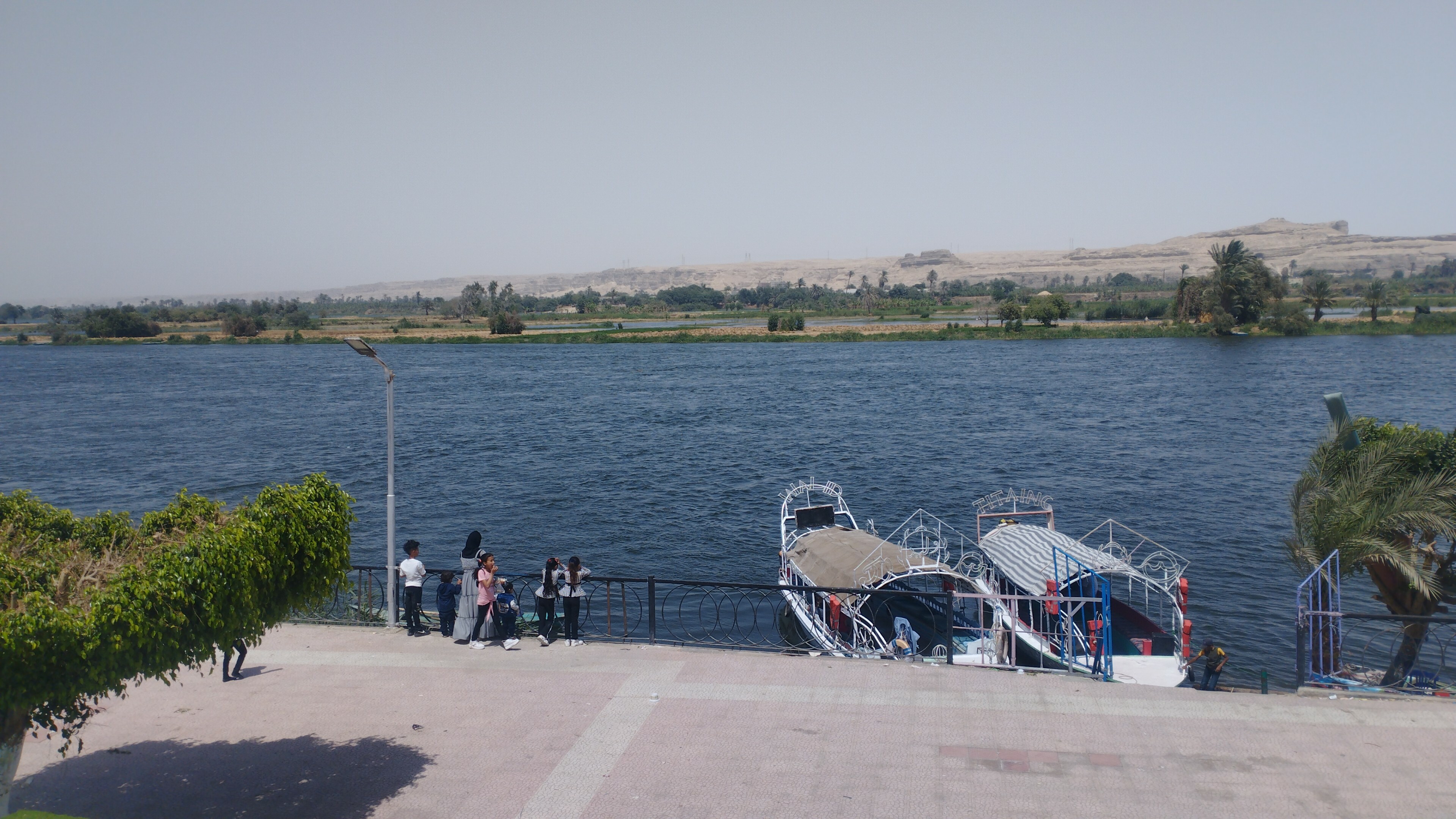 البهنسا وكورنيش النيل بالمنيا يستقبلان المواطنين (3)