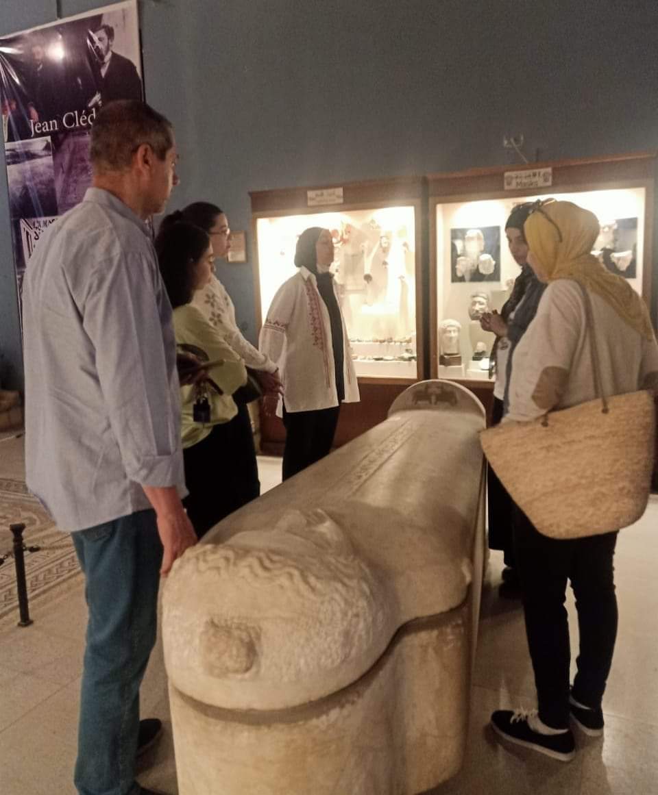 اقبال المواطنين على متحف آثار الإسماعيلية (3)