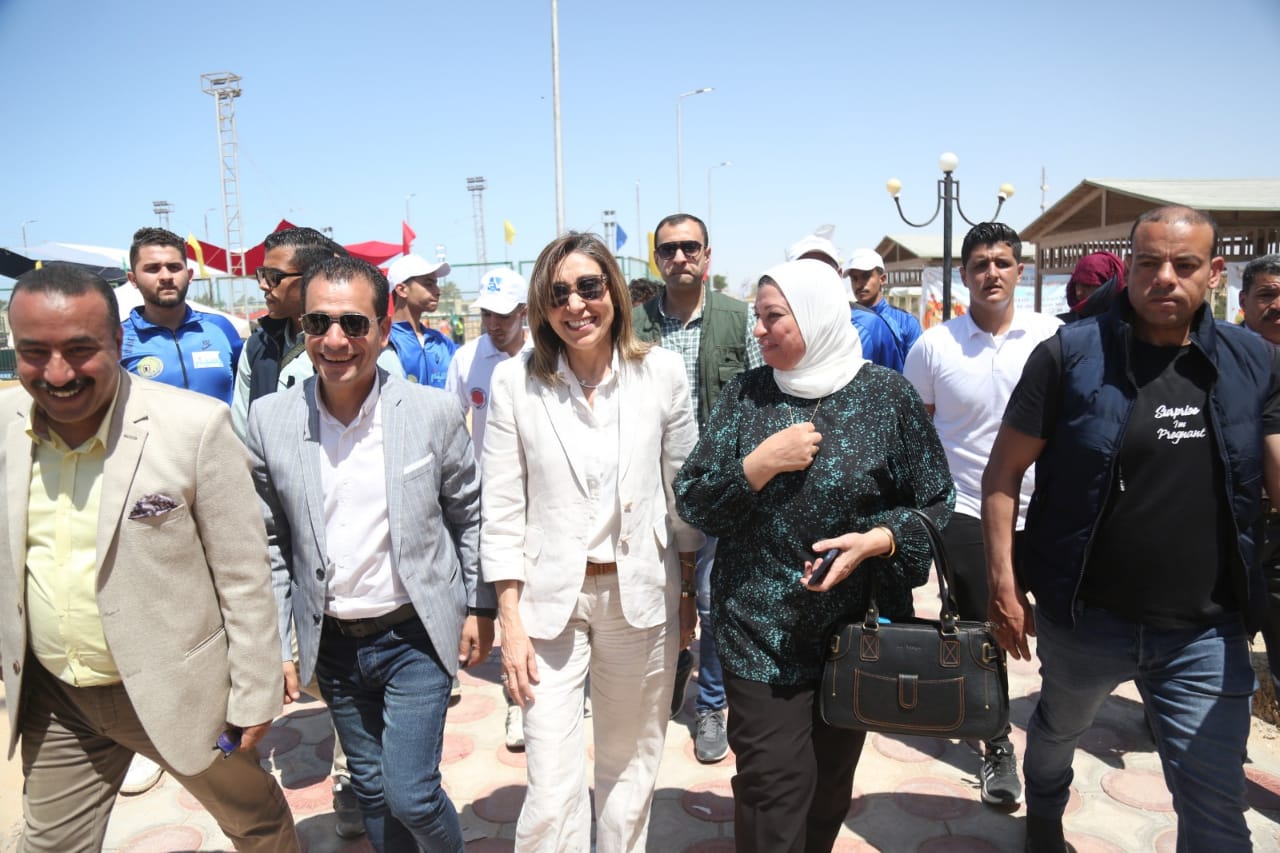 وزيرا الثقافة والرياضة في احتفالات تحرير سيناء  (4)