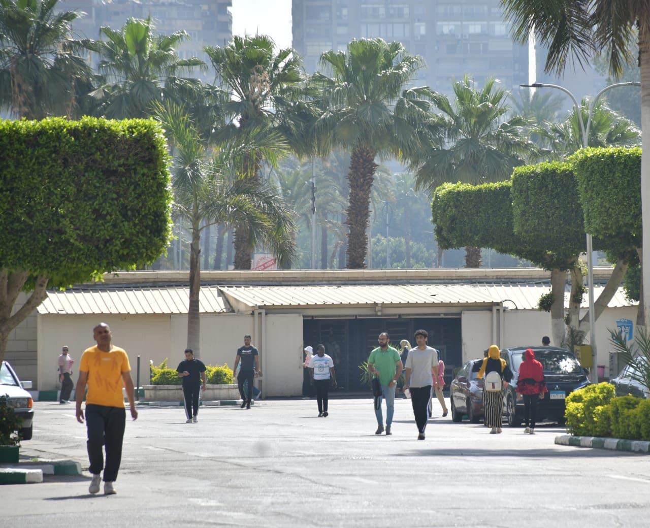 انتظام الدراسة بجامعة القاهرة وعودة الطلاب المغتربين للمدن (2)