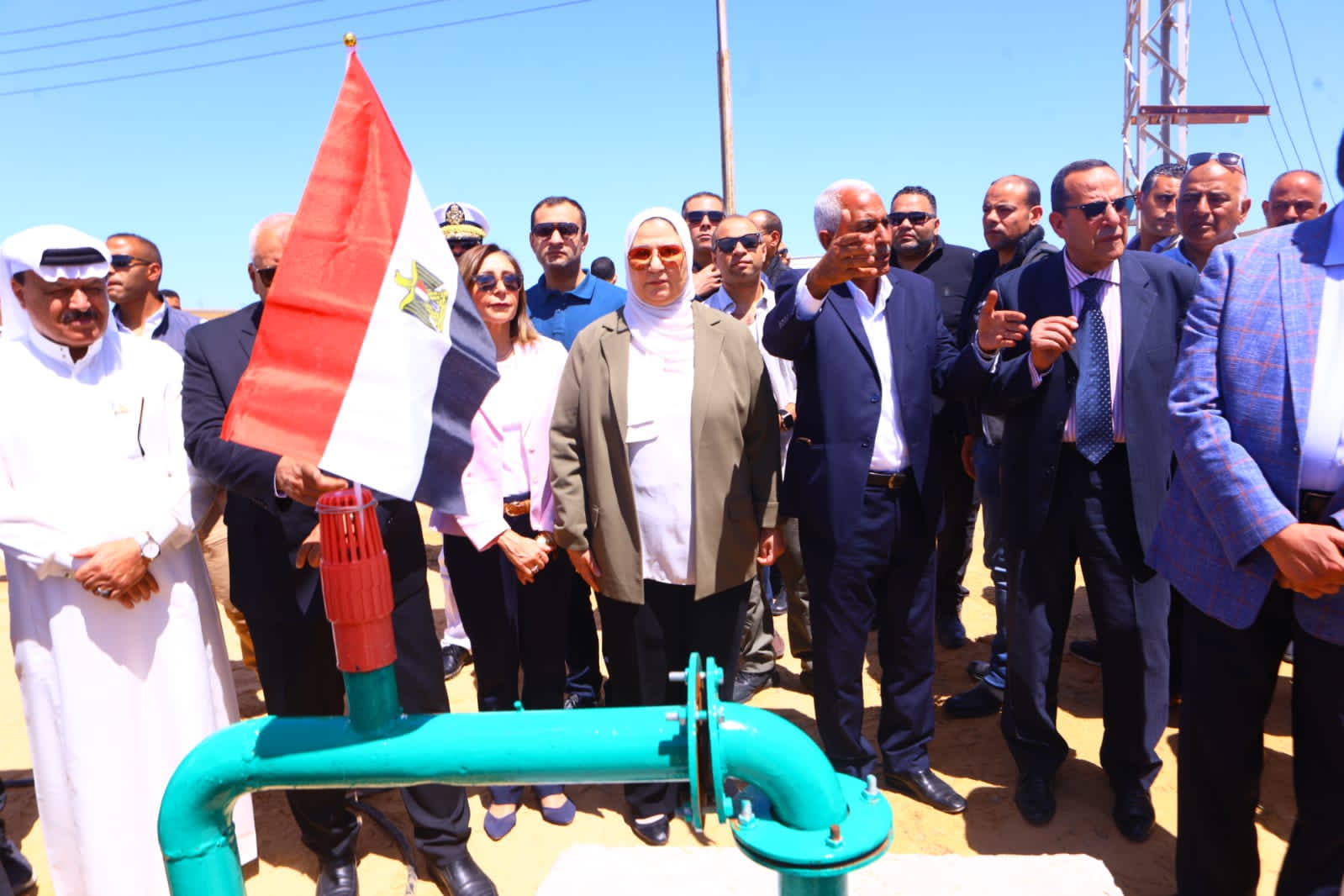 وزيرة التضامن تفتتح مشروع محطة تحلية قبر عمير بمركز الشيخ زويد (1)