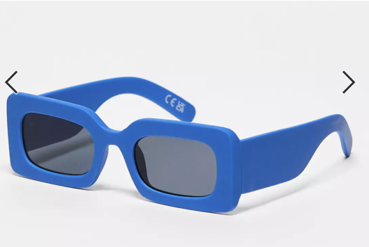 نظارة زرقاء