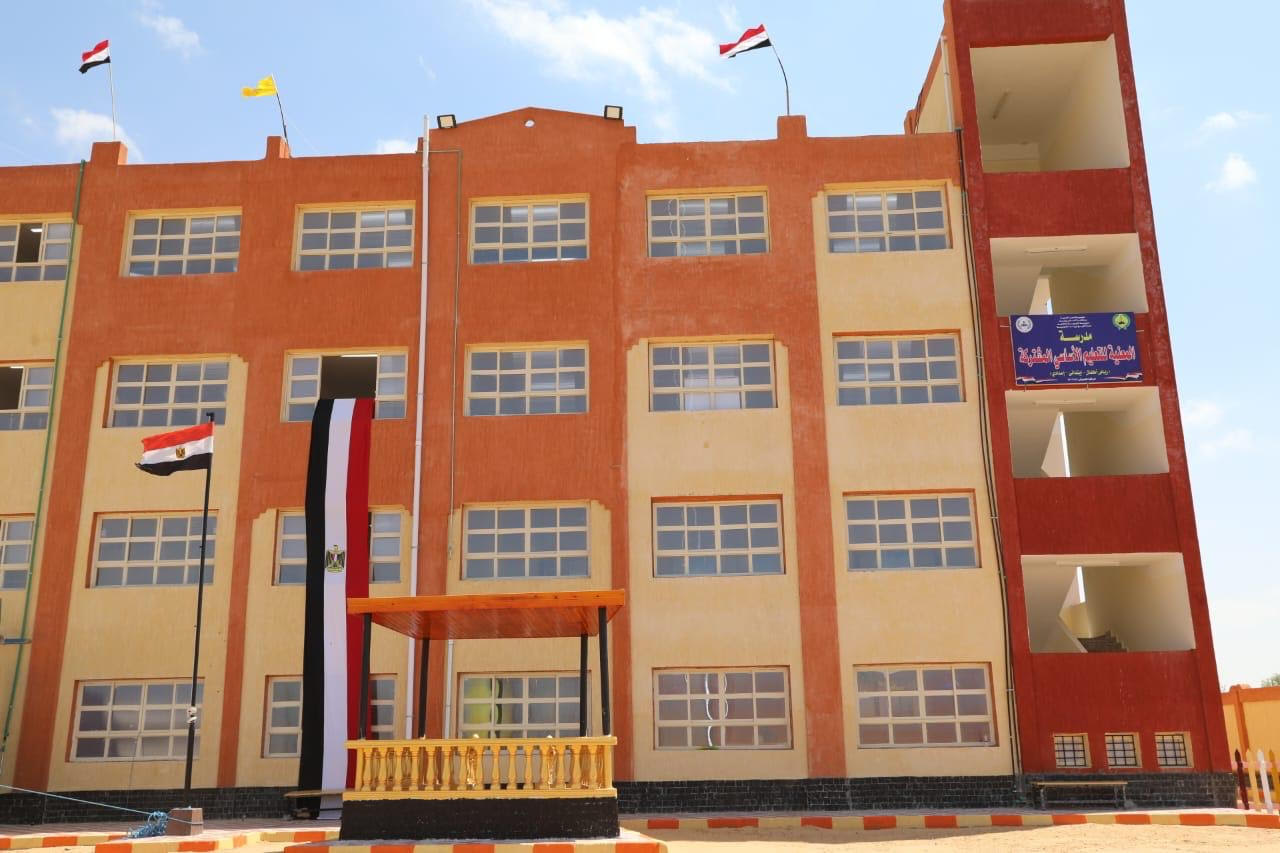 وزير التعليم يزور شمال سيناء ويفتتح مدرستين بالشيخ زويد (1)