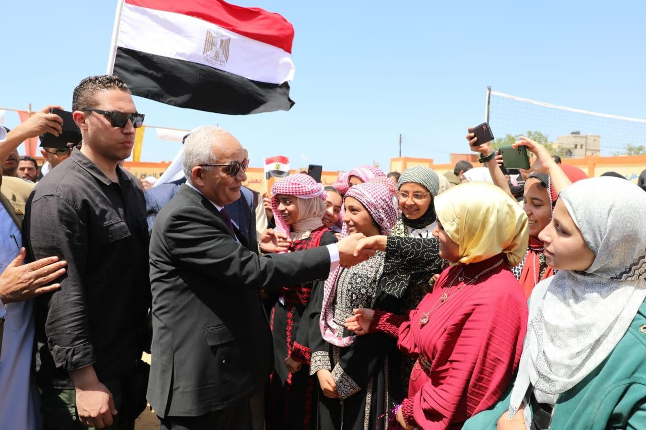 وزير التعليم يزور شمال سيناء ويفتتح مدرستين بالشيخ زويد (5)
