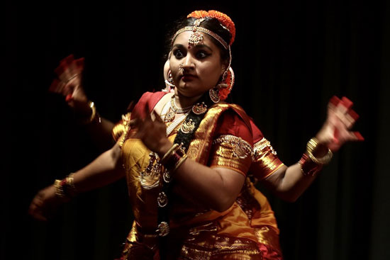 الرقصات الهنديه احتفالا باليوم العالمى للرقص   (2)