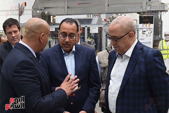 رئيس الوزراء يتفقد مصنع لوريال القاهرة المتخصص فى إنتاج مستحضرات التجميل (11)