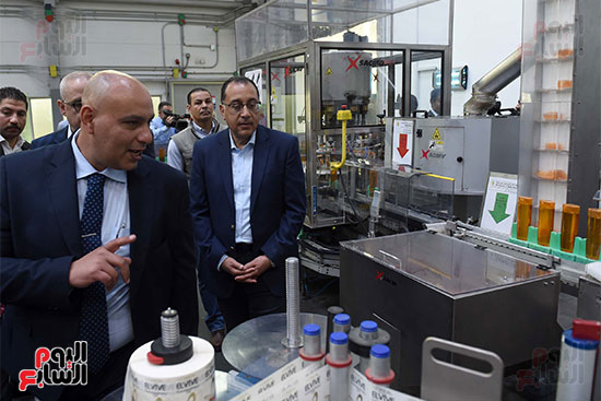 رئيس الوزراء يتفقد مصنع لوريال القاهرة المتخصص فى إنتاج مستحضرات التجميل (8)