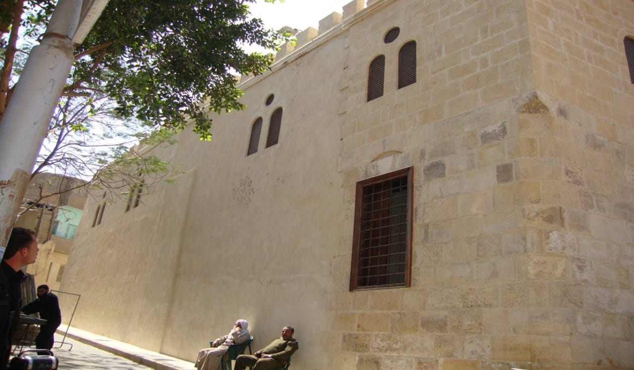 المسجد المعلق تحفة معمارية على أرض الفيوم (6)