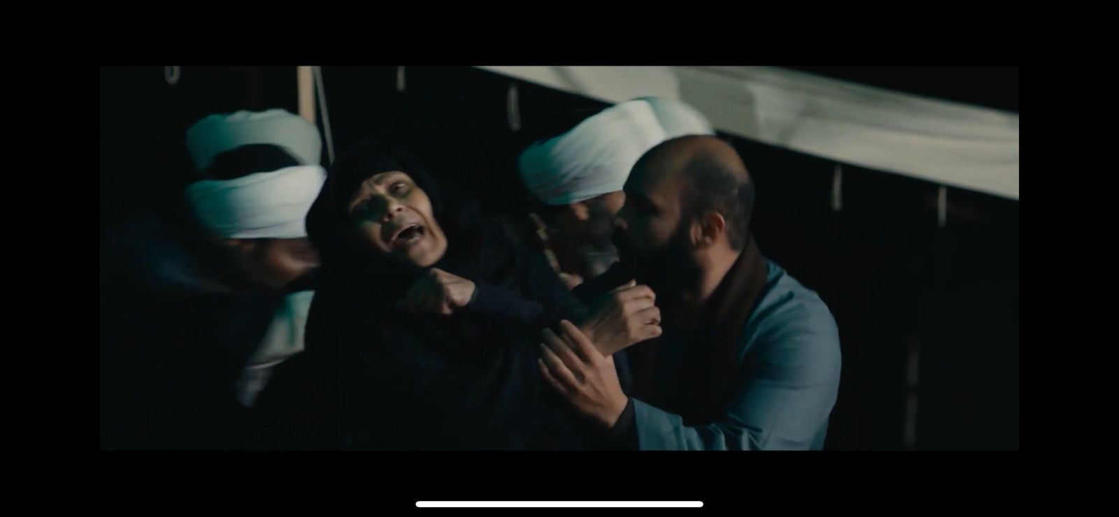 مسلسل عملة نادرة الحلقة 12  إصابة عايدة فهمي بالرصاص بدلاً من كمال أبو رية (3)